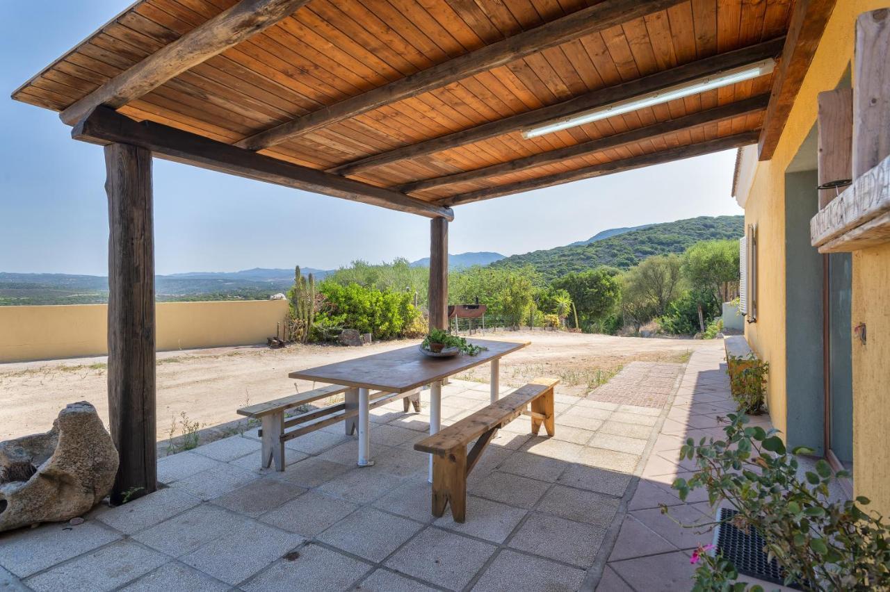 Appartamento Panoramico Isola Rossa Esterno foto