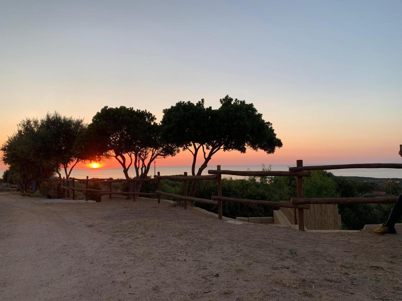 Appartamento Panoramico Isola Rossa Esterno foto