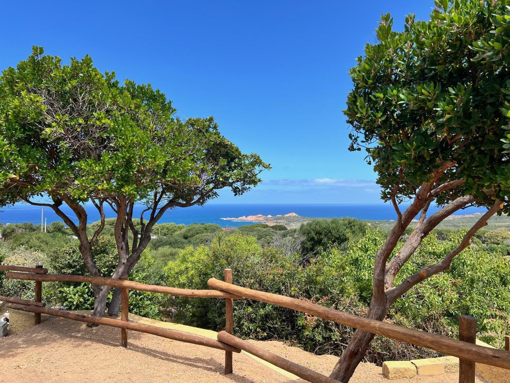 Appartamento Panoramico Isola Rossa Esterno foto